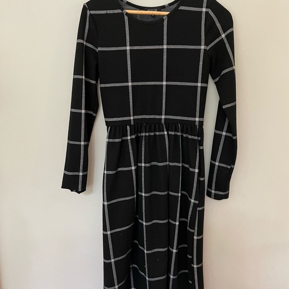 Roolee black grid checked midi-dress - Picture 3 of 5